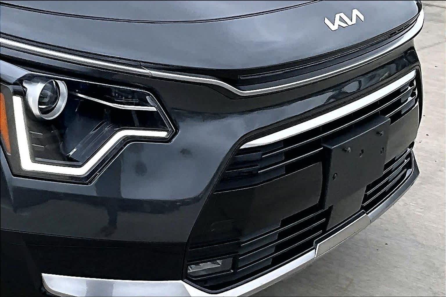 Thumbnail: 2025 Kia Niro - 27