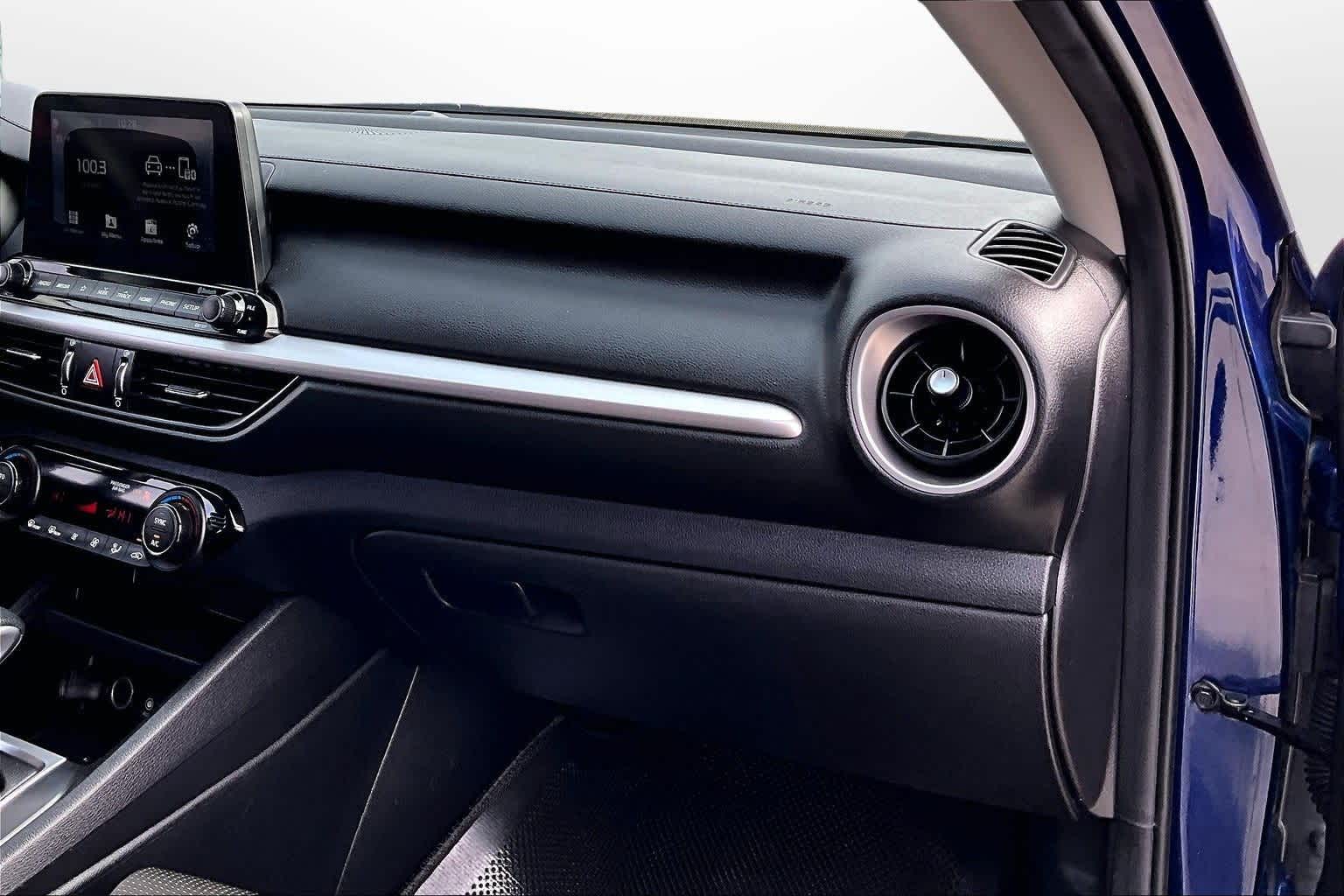 Thumbnail: 2019 Kia Forte - 14