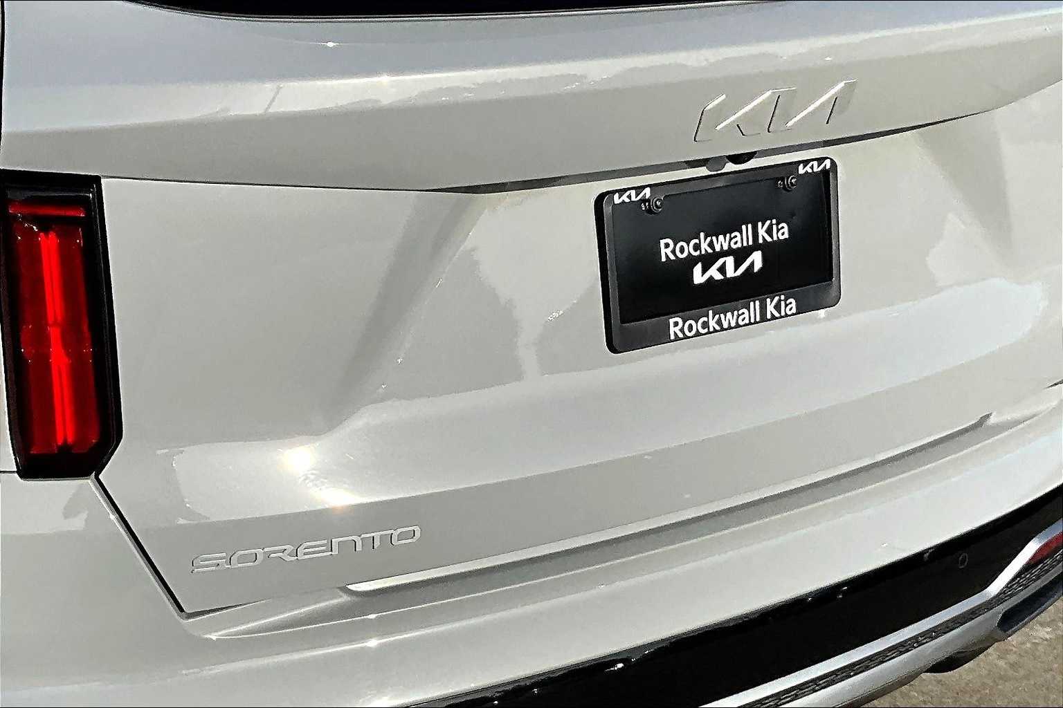 Thumbnail: 2023 Kia Sorento - 31