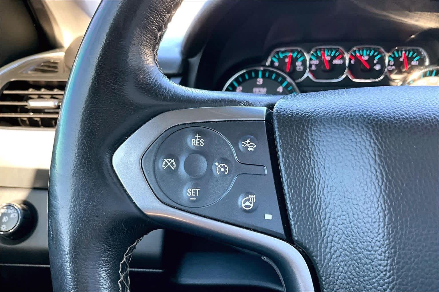 Thumbnail: 2016 Chevrolet Tahoe - 18