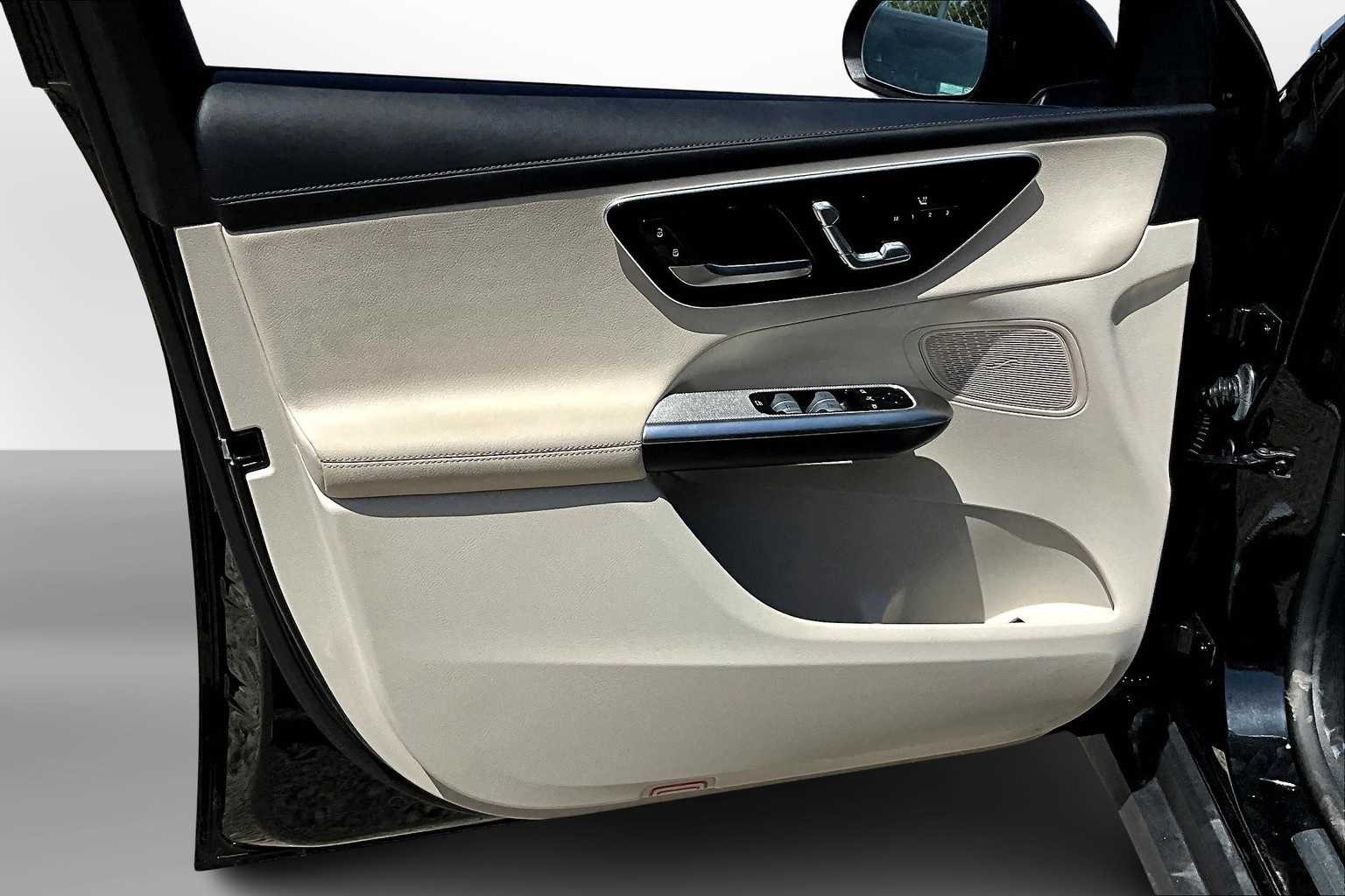 Thumbnail: 2024 Mercedes-Benz GLC - 17