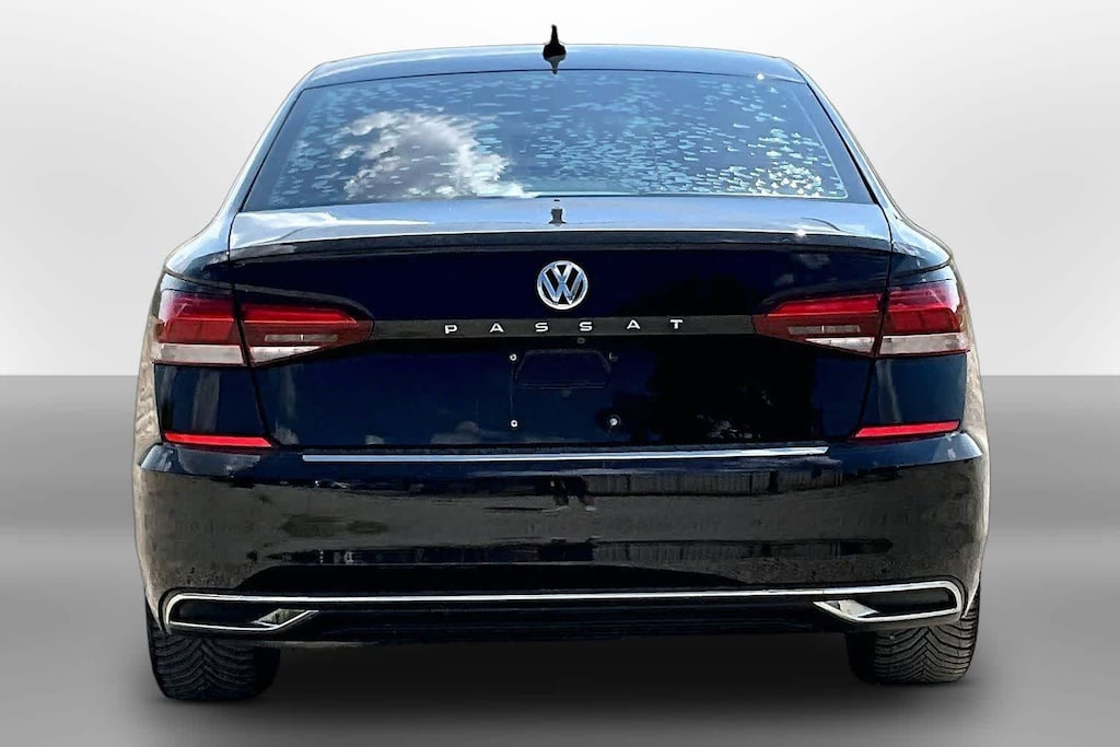 Used 2022 Volkswagen Passat 2.0T SE Sedan