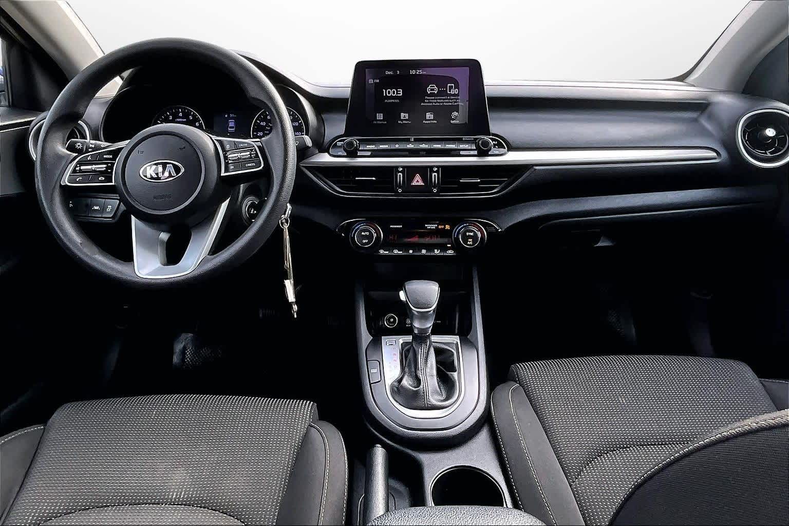 Thumbnail: 2019 Kia Forte - 13