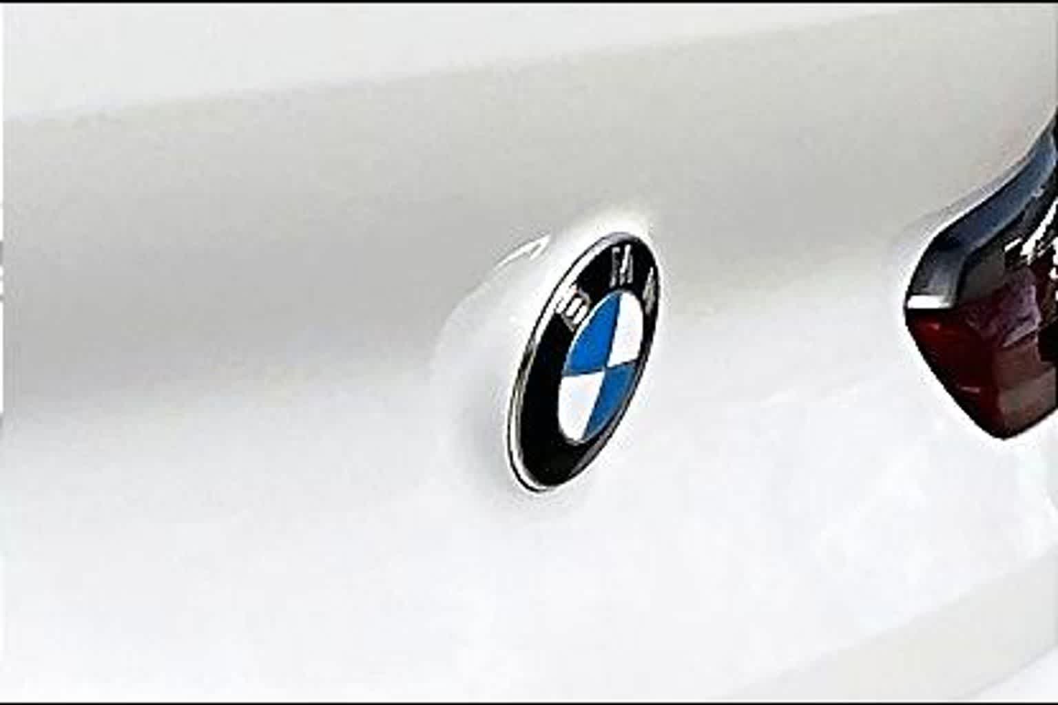 Thumbnail: 2022 BMW 8 Series - 30