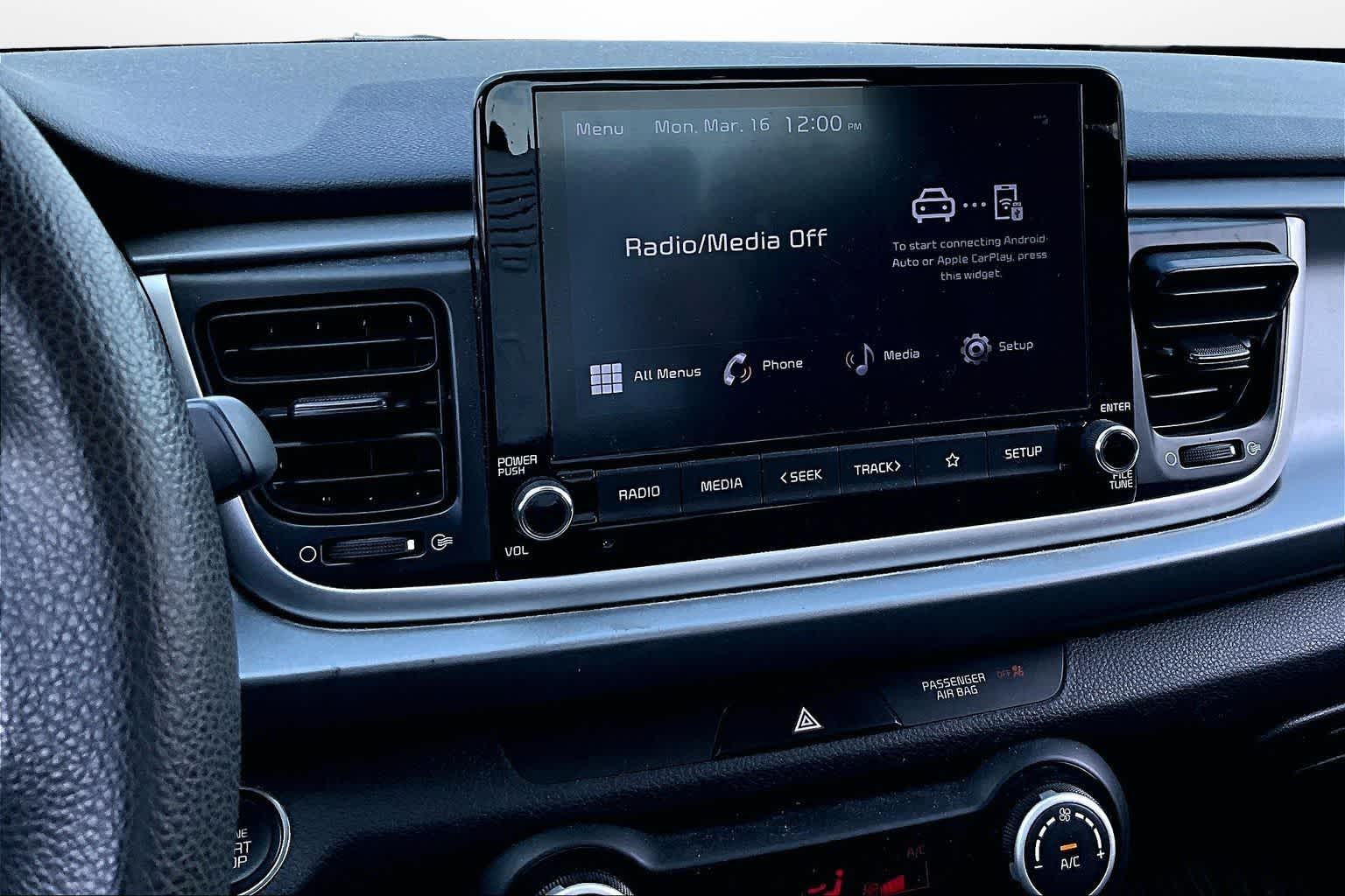 Thumbnail: 2023 Kia Rio - 6