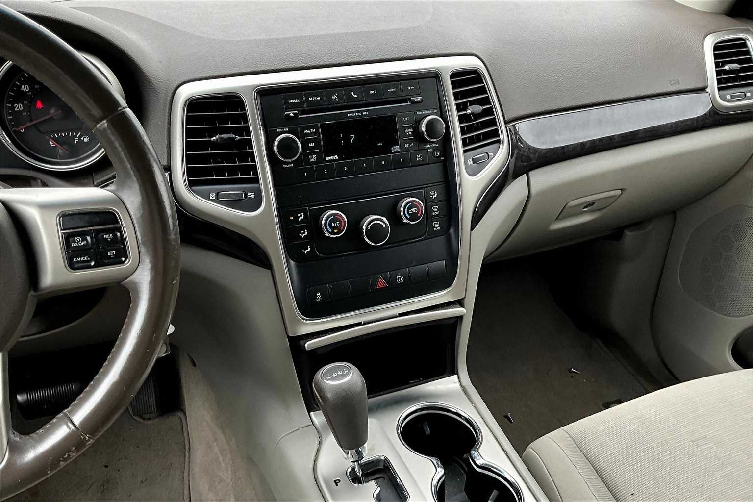 Thumbnail: 2011 Jeep Grand Cherokee - 6
