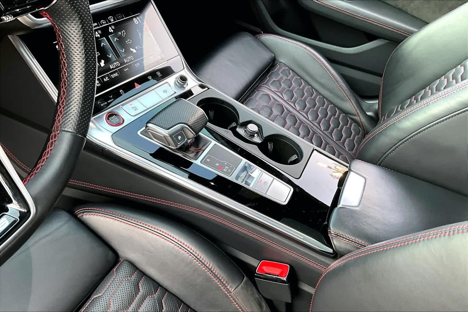 Thumbnail: 2021 Audi RS 6 - 13