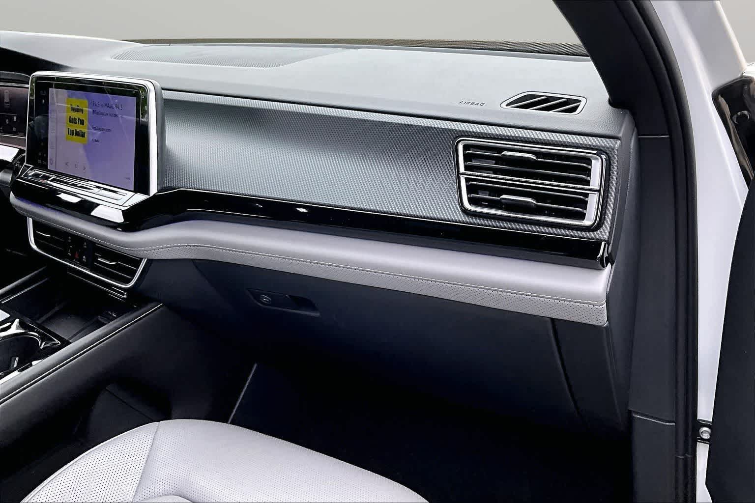 Thumbnail: 2024 Volkswagen Atlas - 15