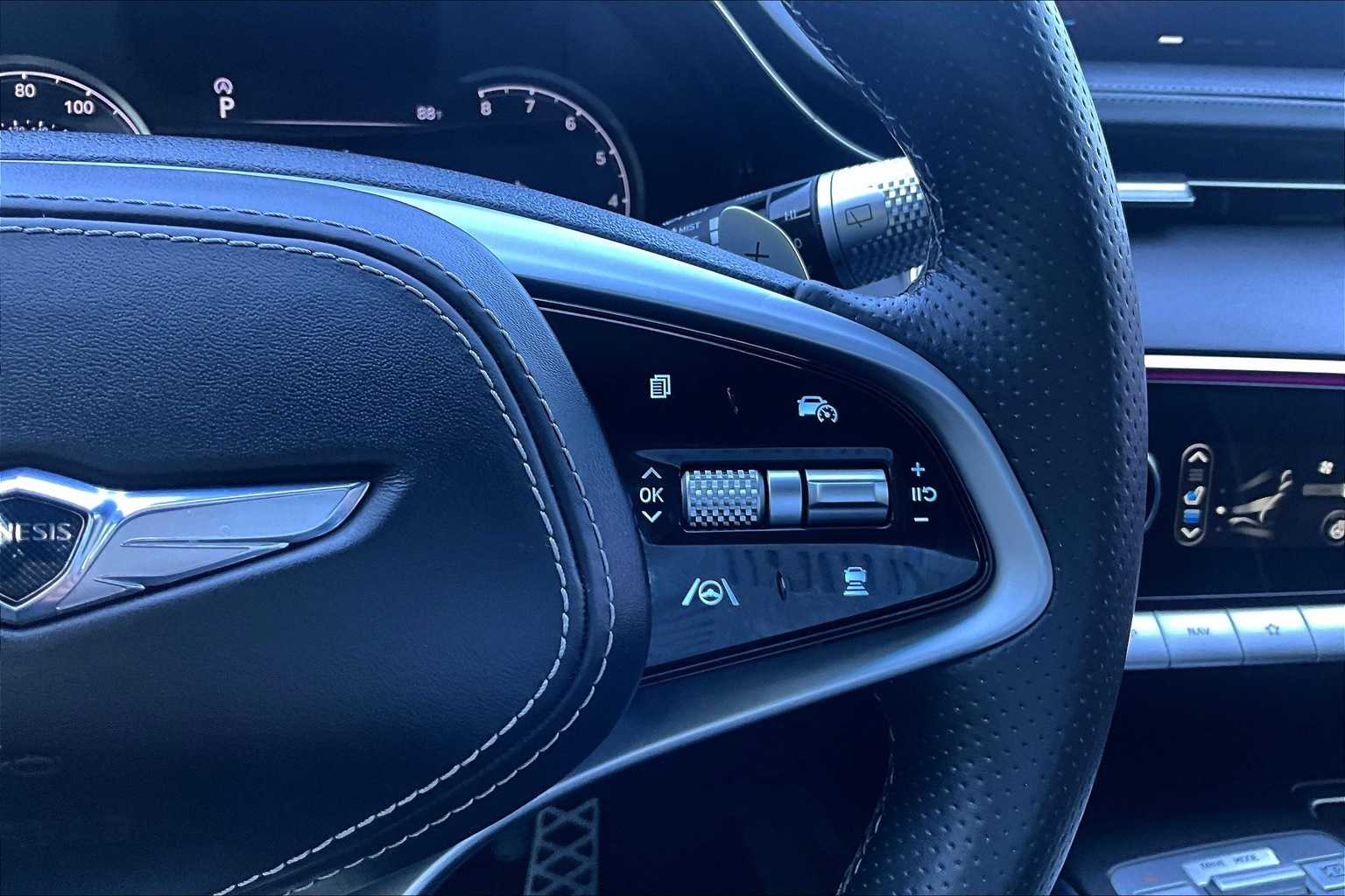 Thumbnail: 2022 Genesis GV70 - 20