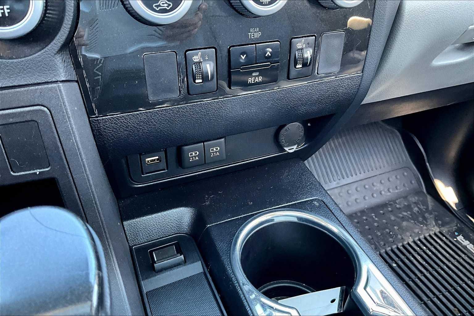 Thumbnail: 2020 Toyota Sequoia - 24