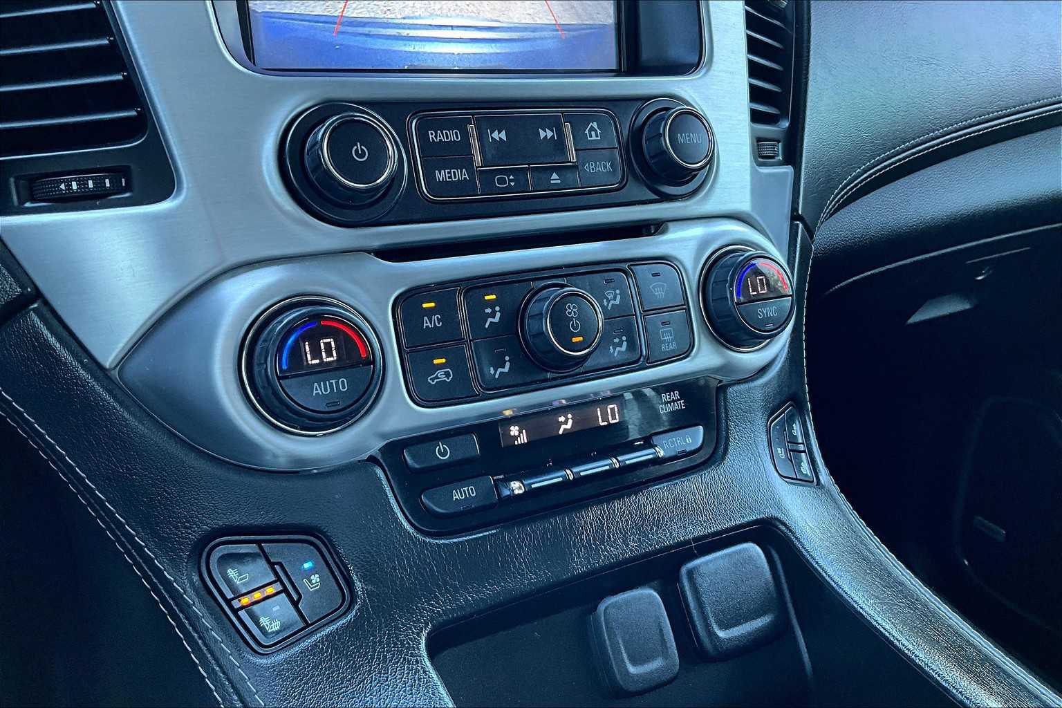 Thumbnail: 2020 GMC Yukon XL - 25