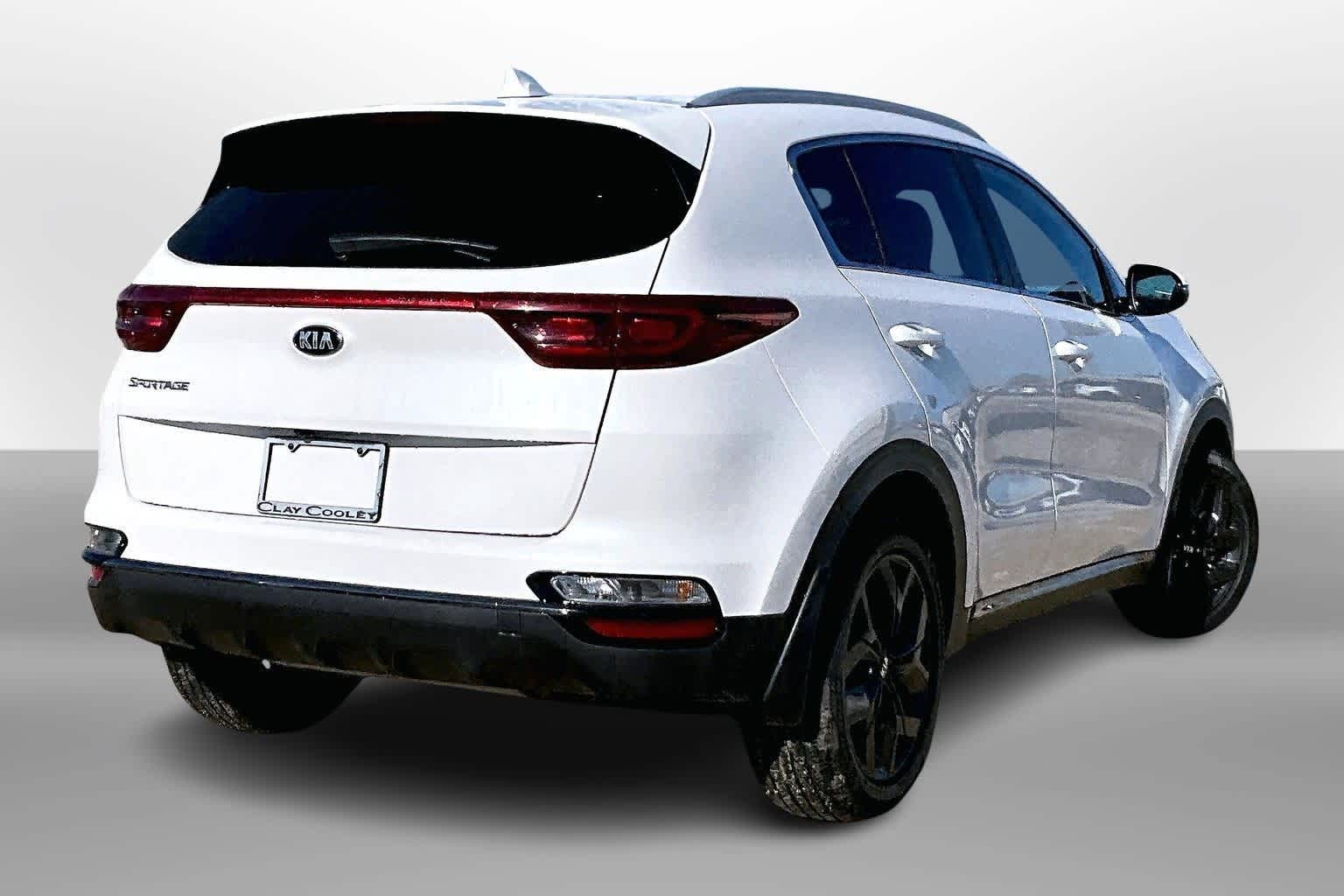 2021 Kia Sportage S photo 2