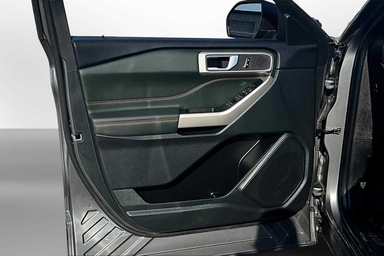 Thumbnail: 2023 Ford Explorer - 17