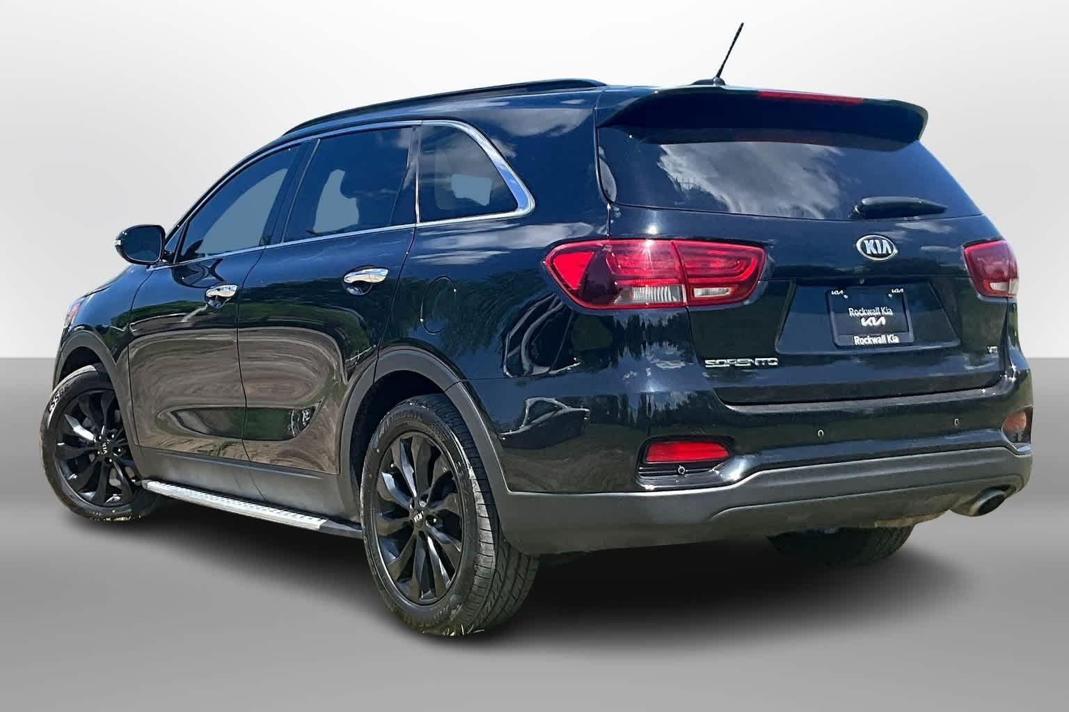 Thumbnail: 2020 Kia Sorento - 12