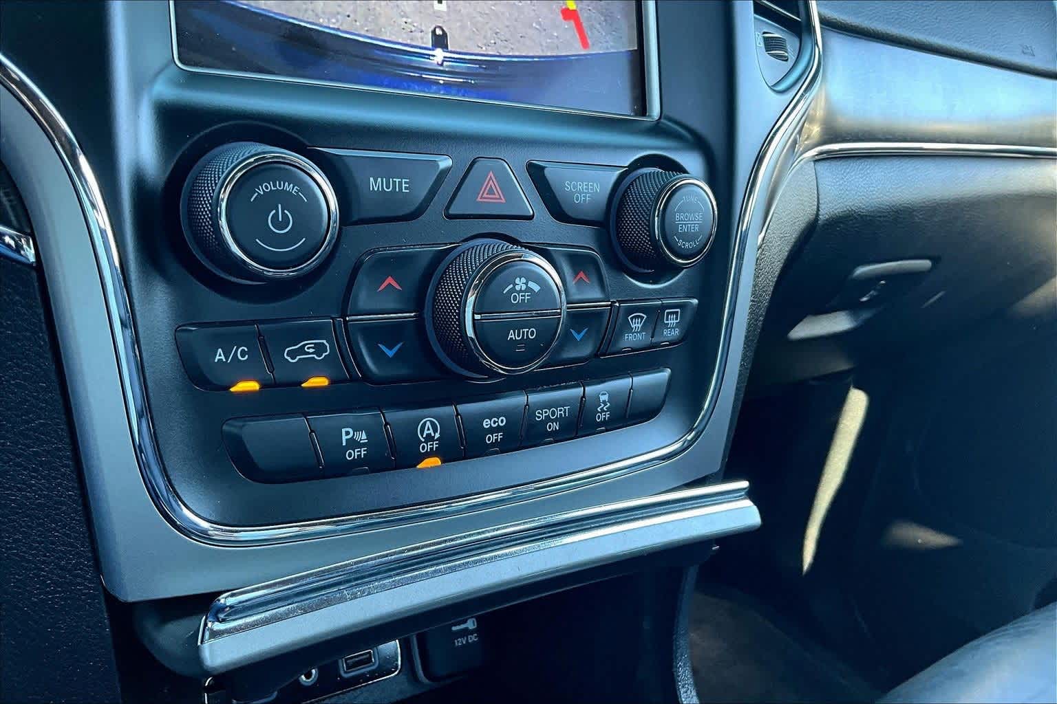Thumbnail: 2018 Jeep Grand Cherokee - 25