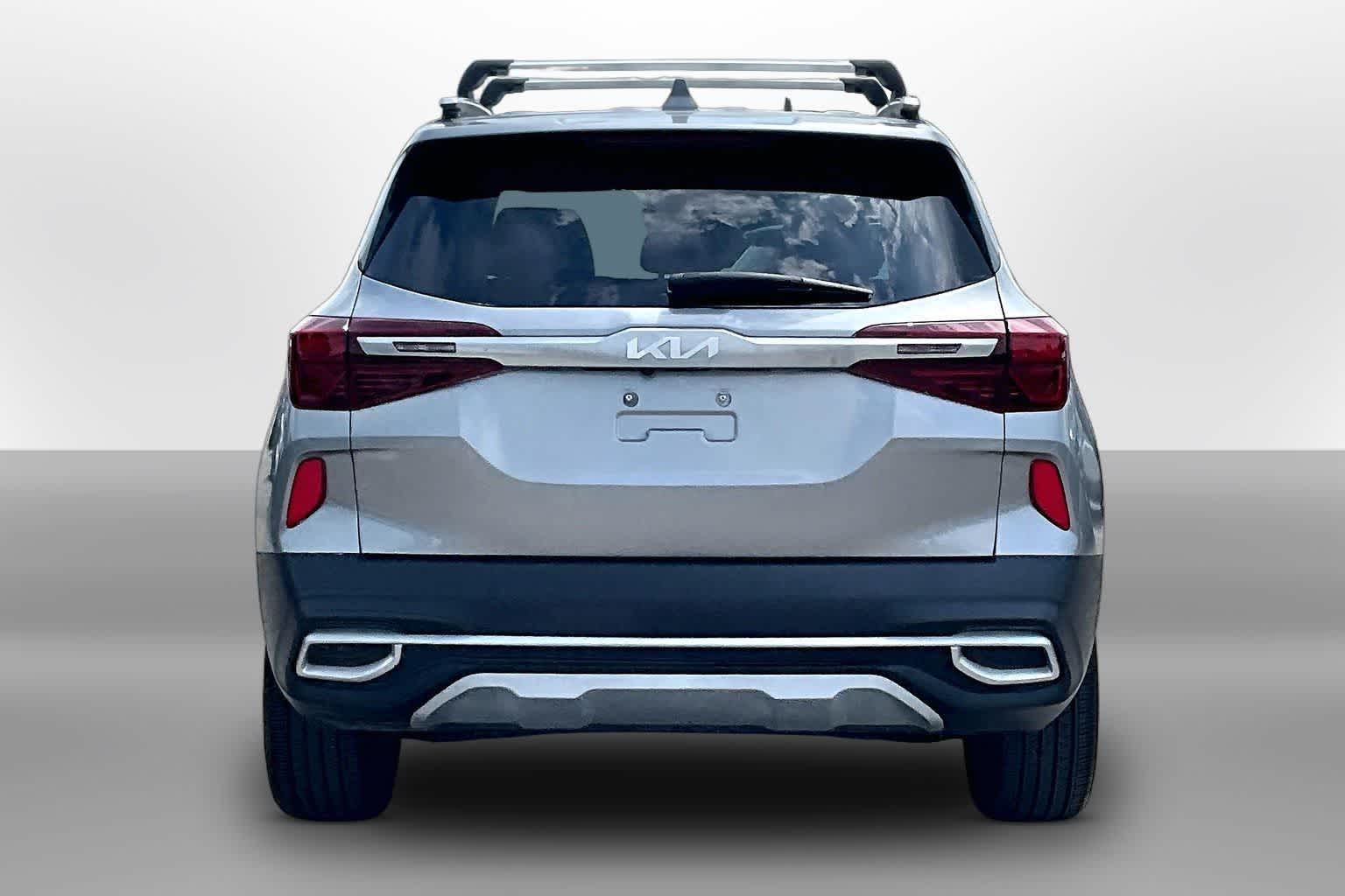 Thumbnail: 2022 Kia Seltos - 4