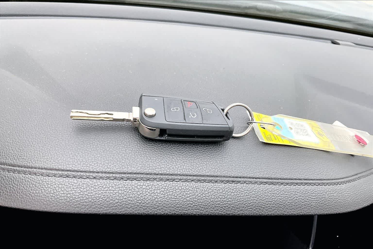 Thumbnail: 2022 Volkswagen Jetta - 9