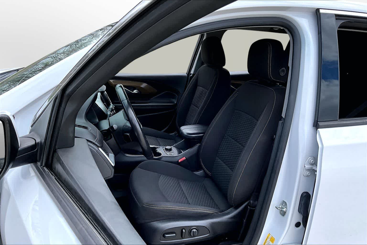 Thumbnail: 2020 GMC Terrain - 24