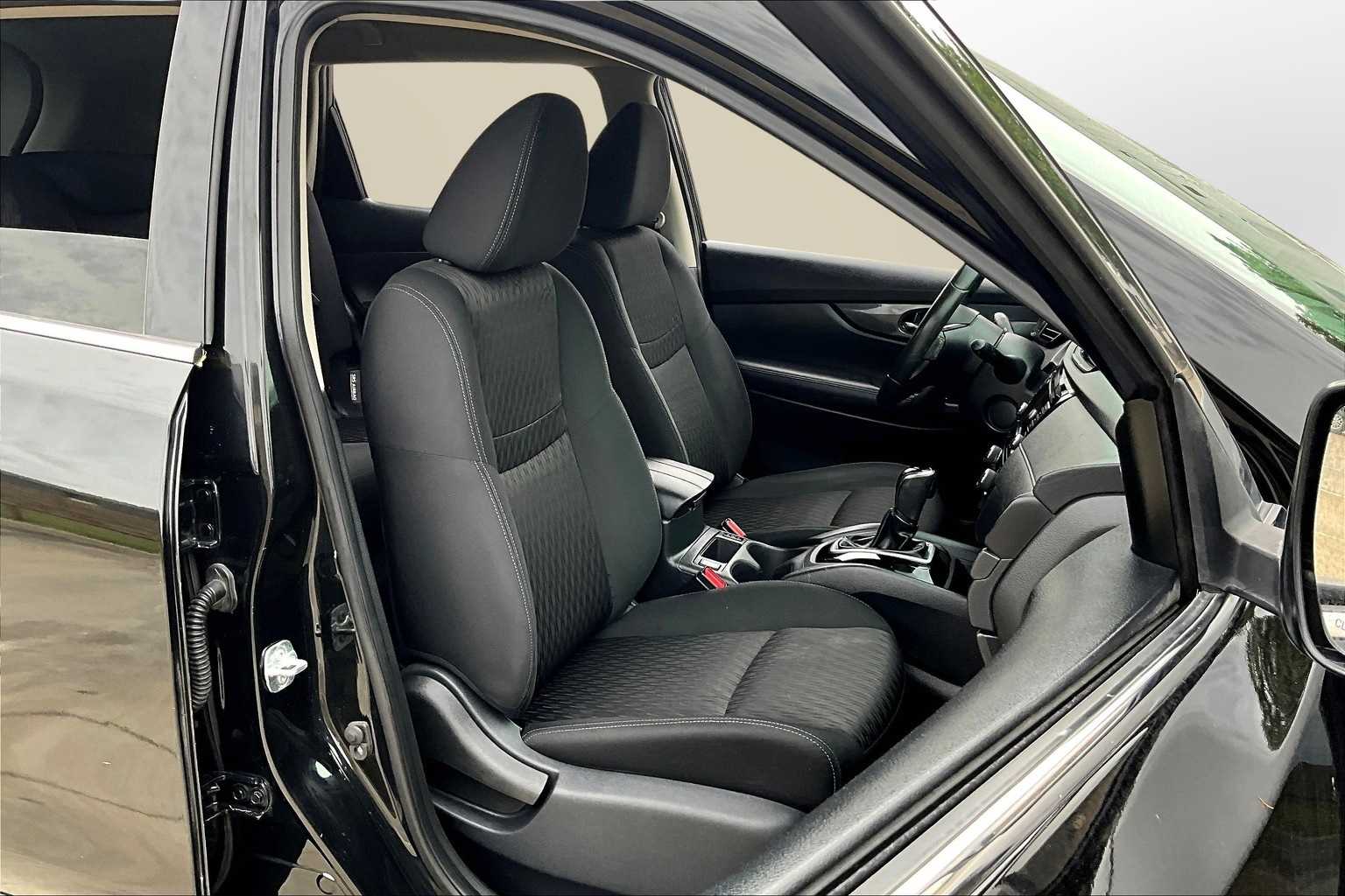 Thumbnail: 2018 Nissan Rogue - 7