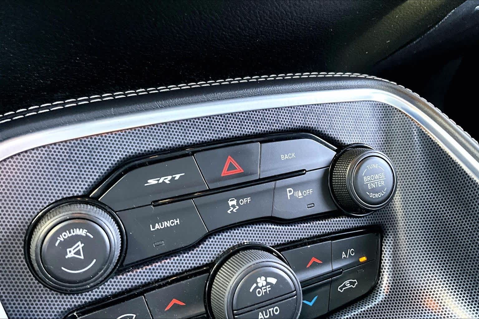 Thumbnail: 2015 Dodge Challenger - 20