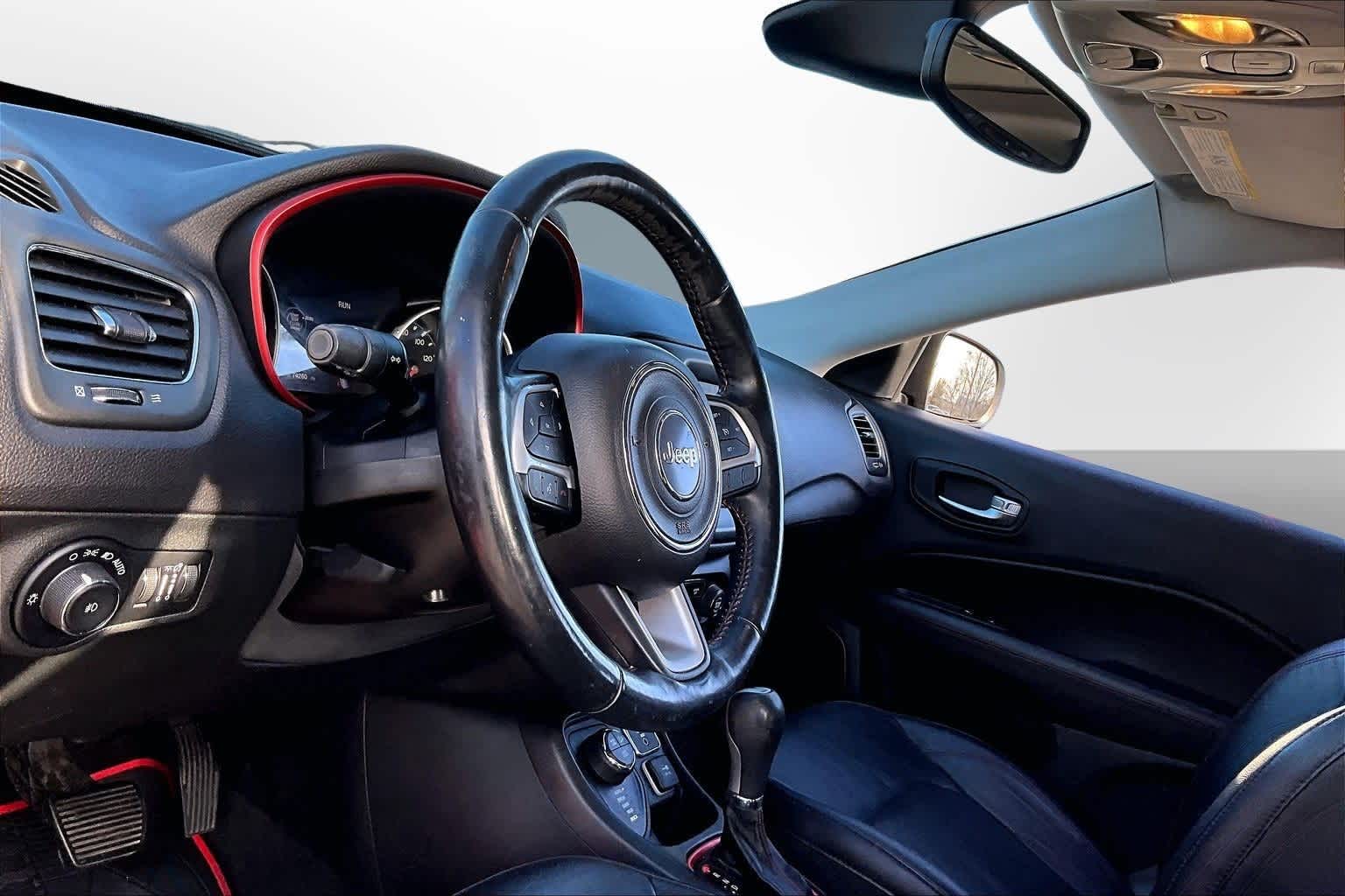 Thumbnail: 2018 Jeep Compass - 11