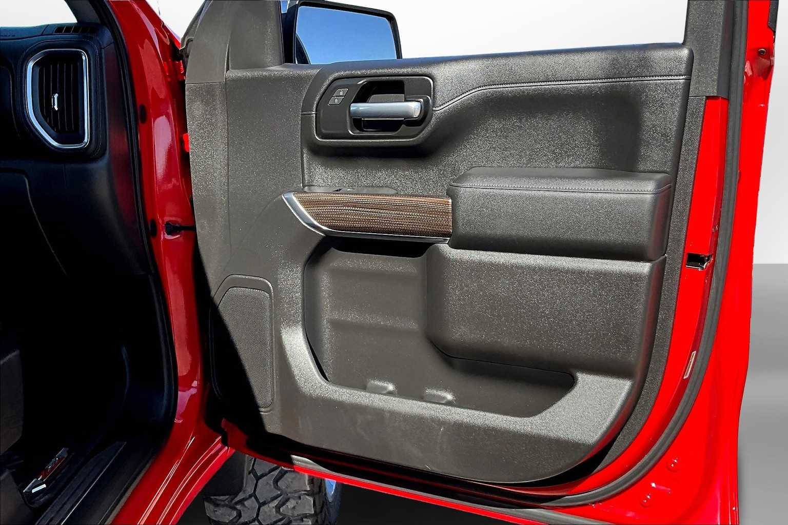 Thumbnail: 2020 Chevrolet Silverado 1500 - 17