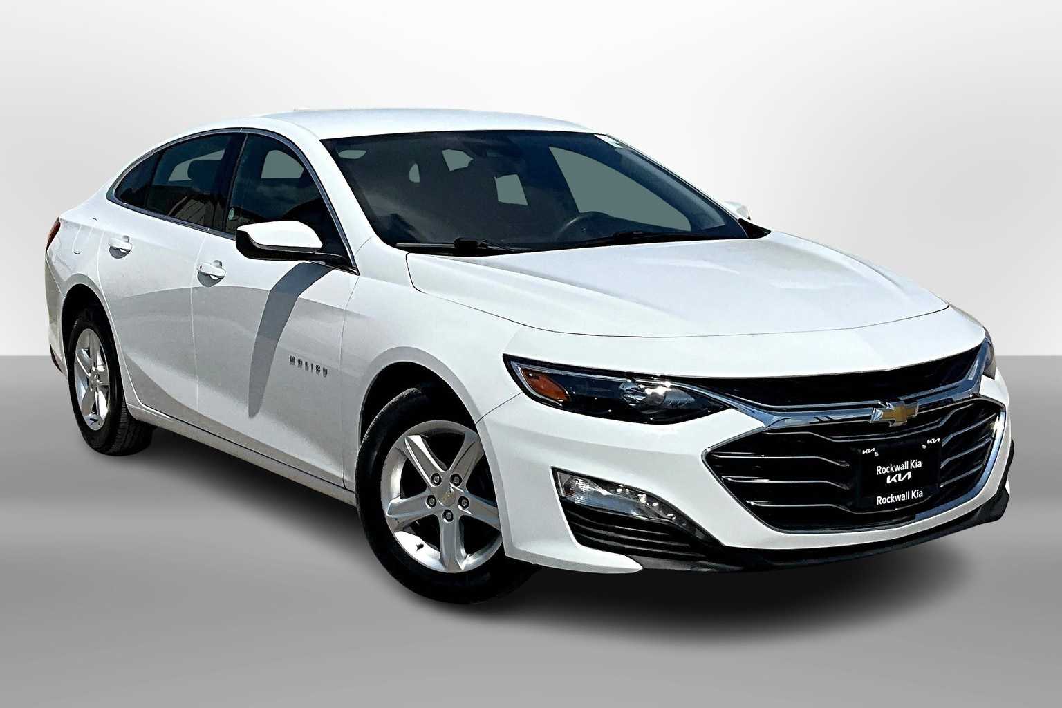 Thumbnail: 2023 Chevrolet Malibu - 10
