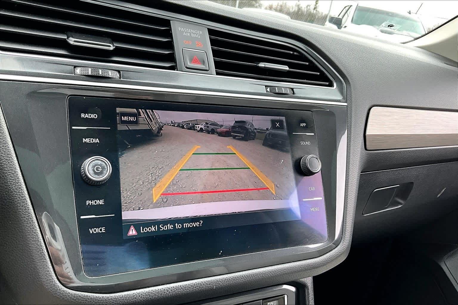 Thumbnail: 2018 Volkswagen Tiguan - 22