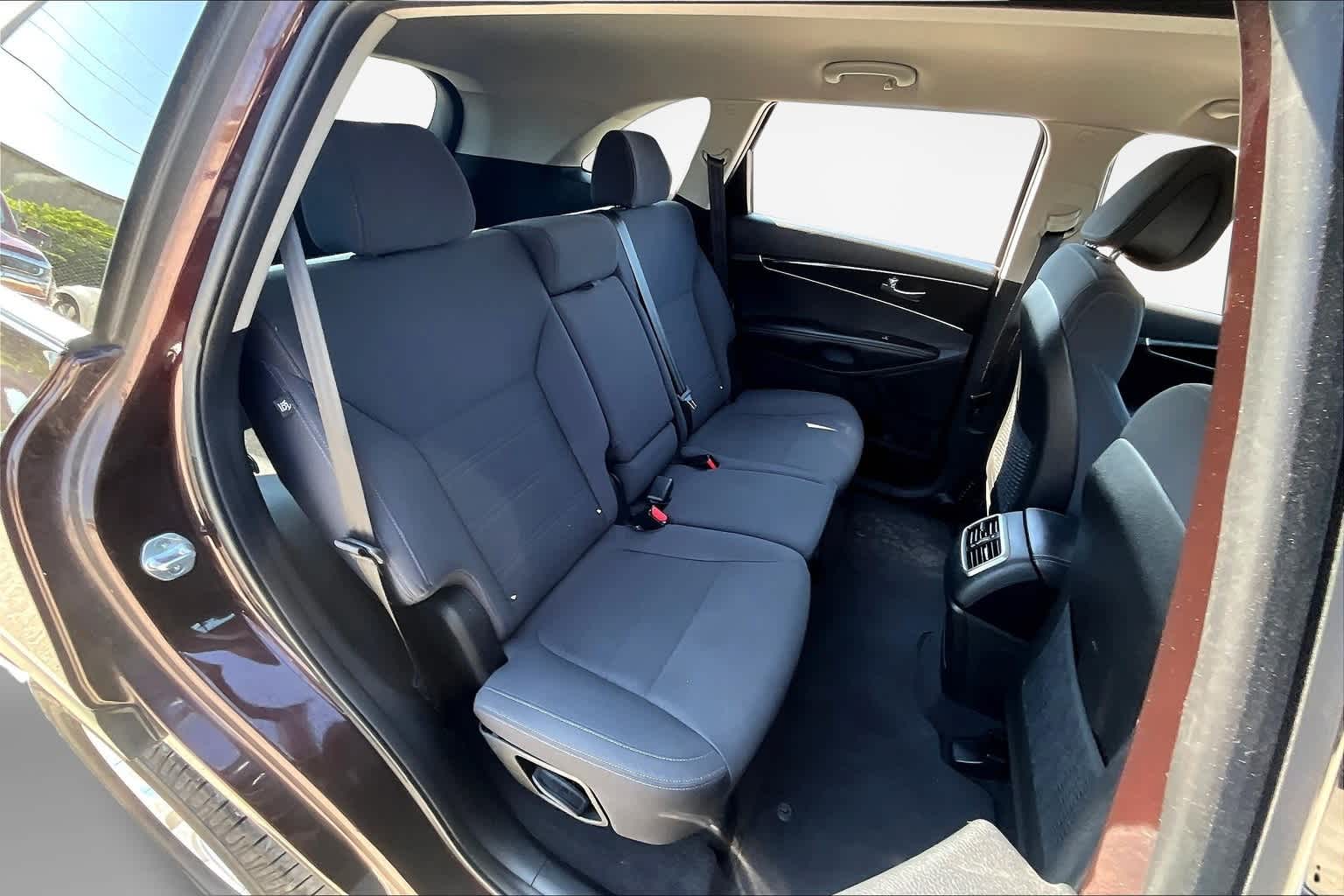 Thumbnail: 2016 Kia Sorento - 28