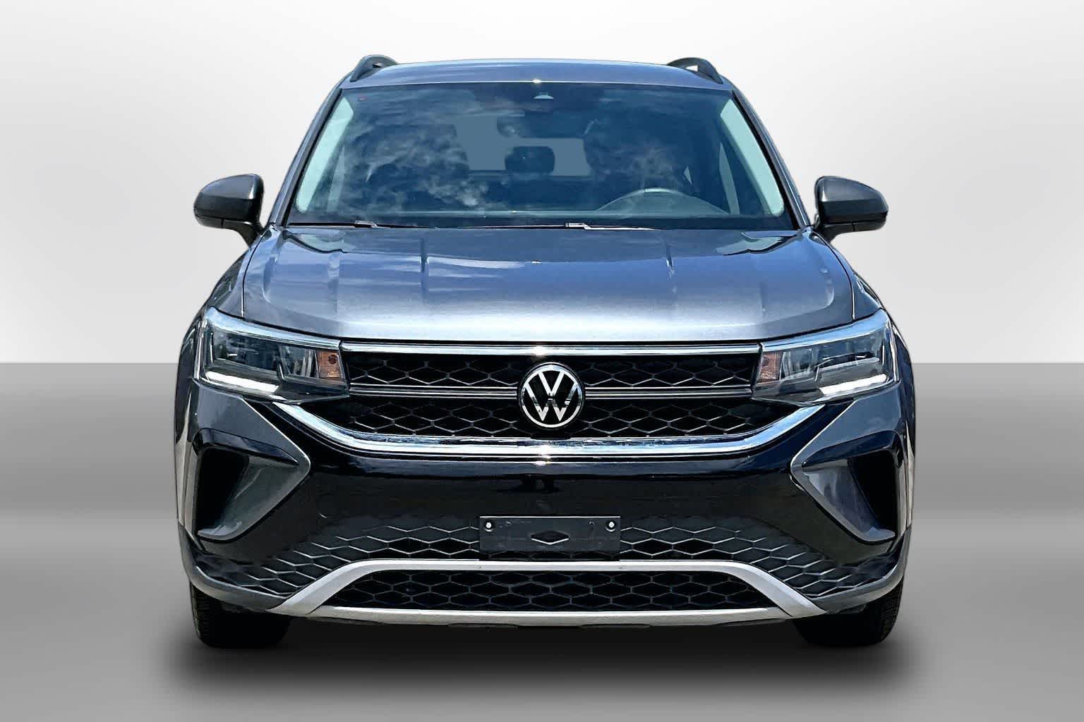 Thumbnail: 2023 Volkswagen Taos - 3
