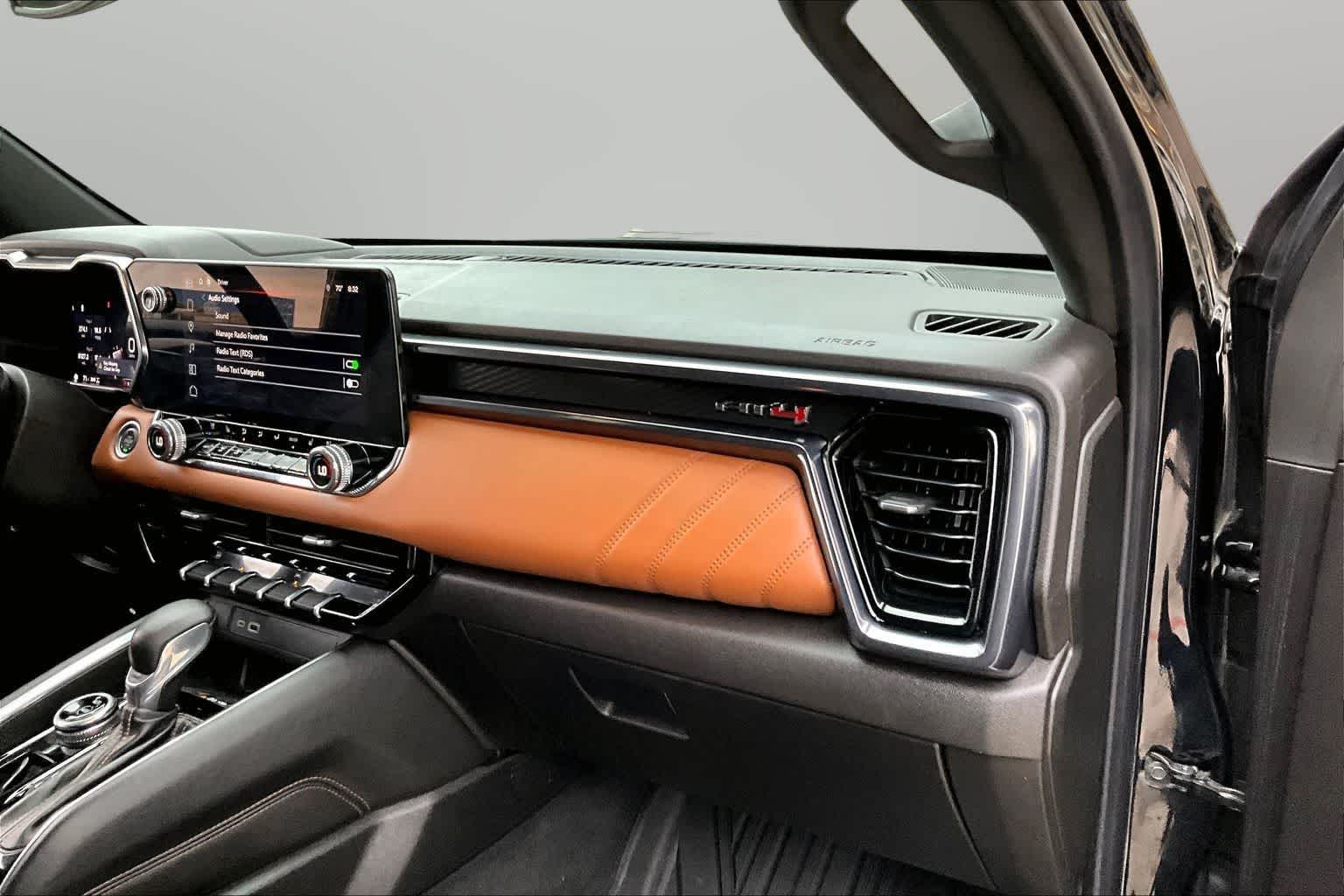 Thumbnail: 2024 GMC Canyon - 15