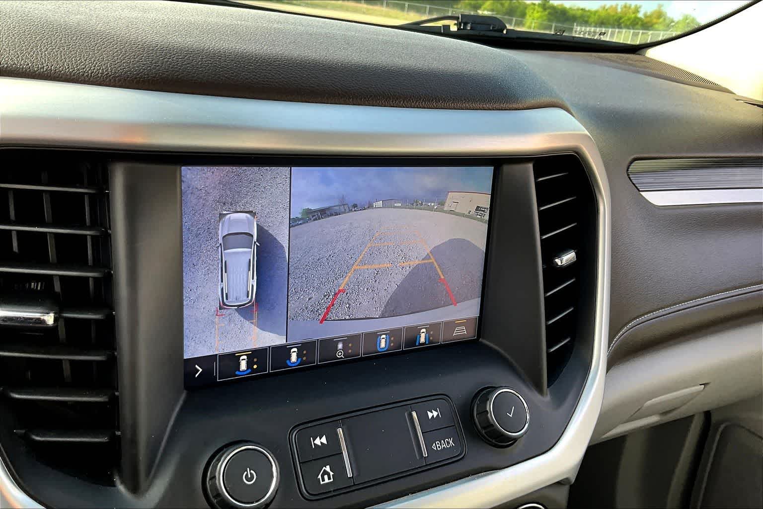 Thumbnail: 2020 GMC Acadia - 19