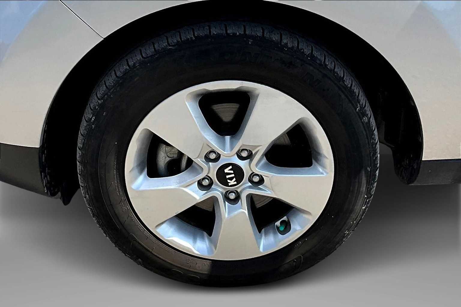 Thumbnail: 2019 Kia Soul - 8