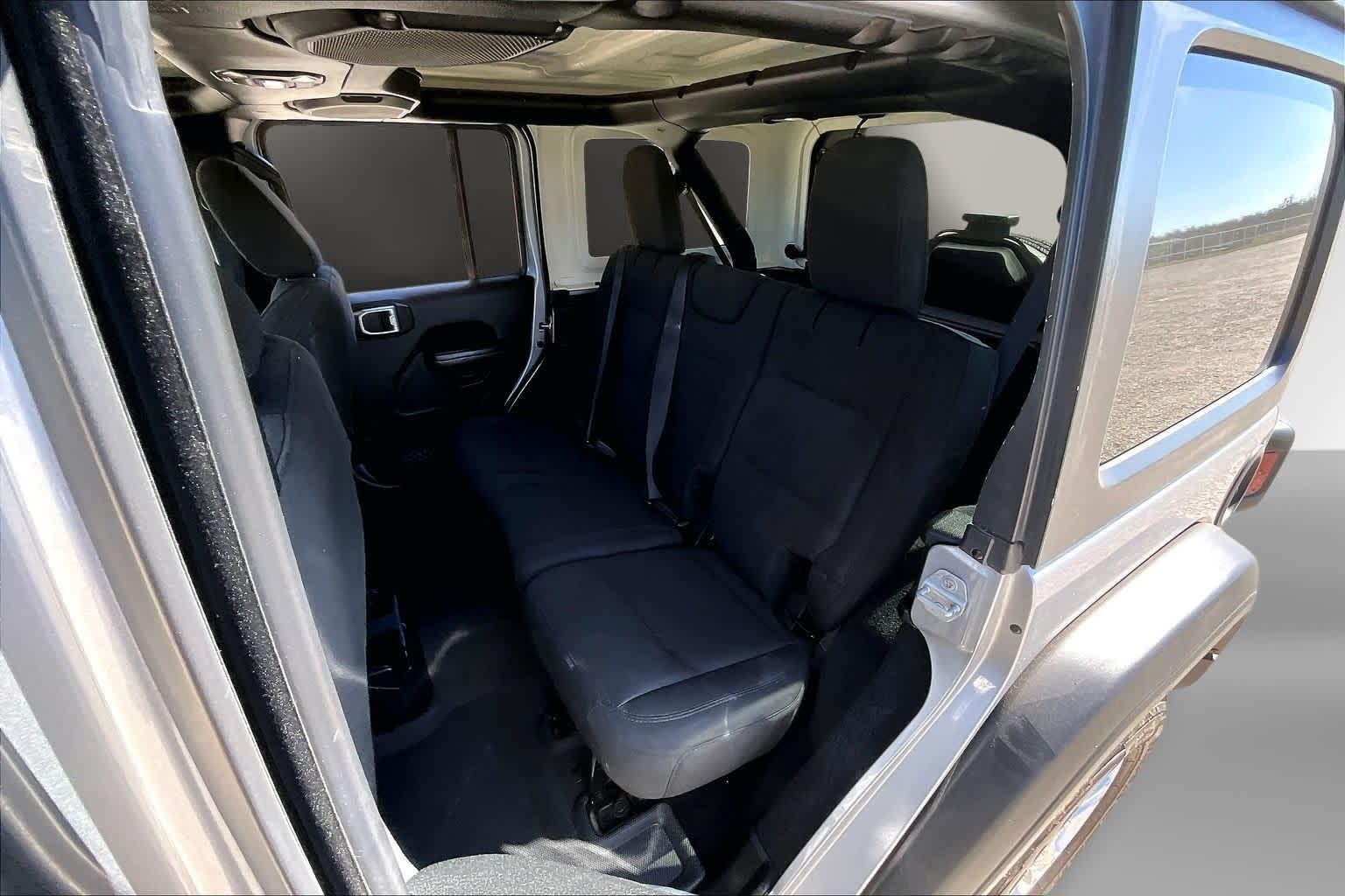 Thumbnail: 2020 Jeep Wrangler - 25