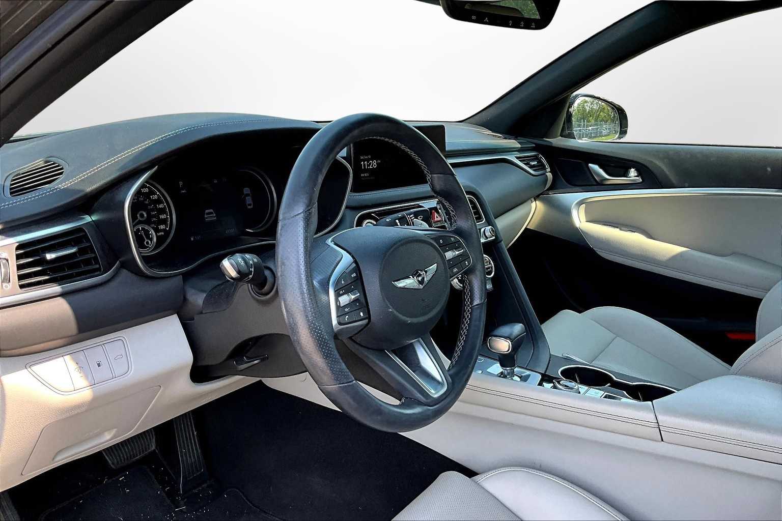 Thumbnail: 2023 Genesis G70 - 12