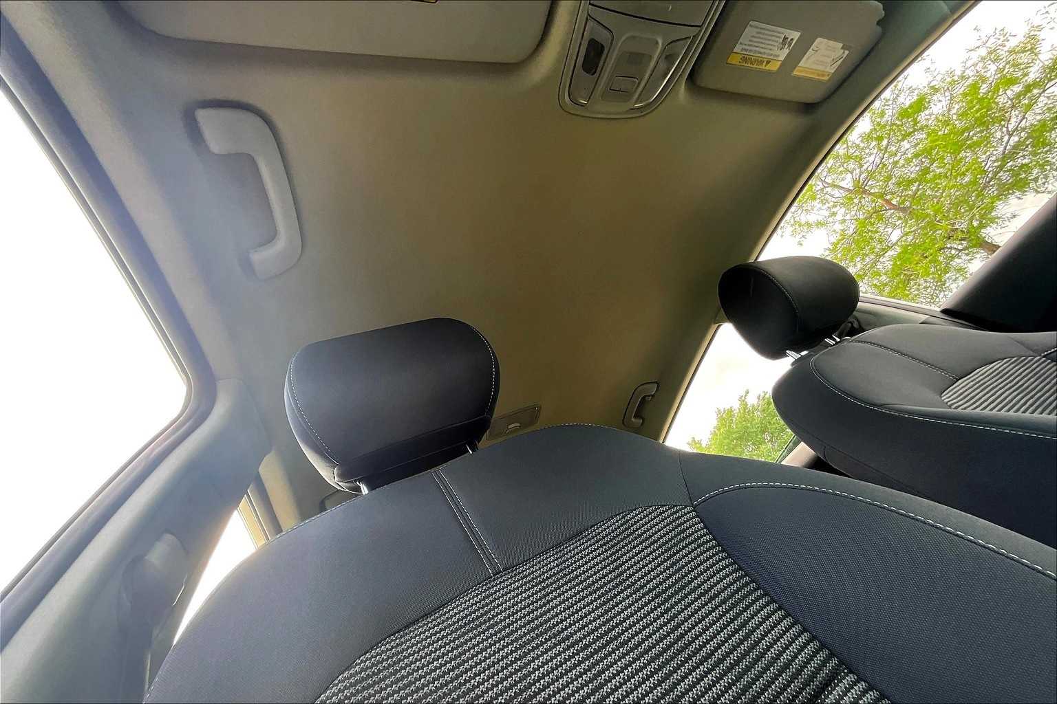 Thumbnail: 2019 Kia Niro - 16