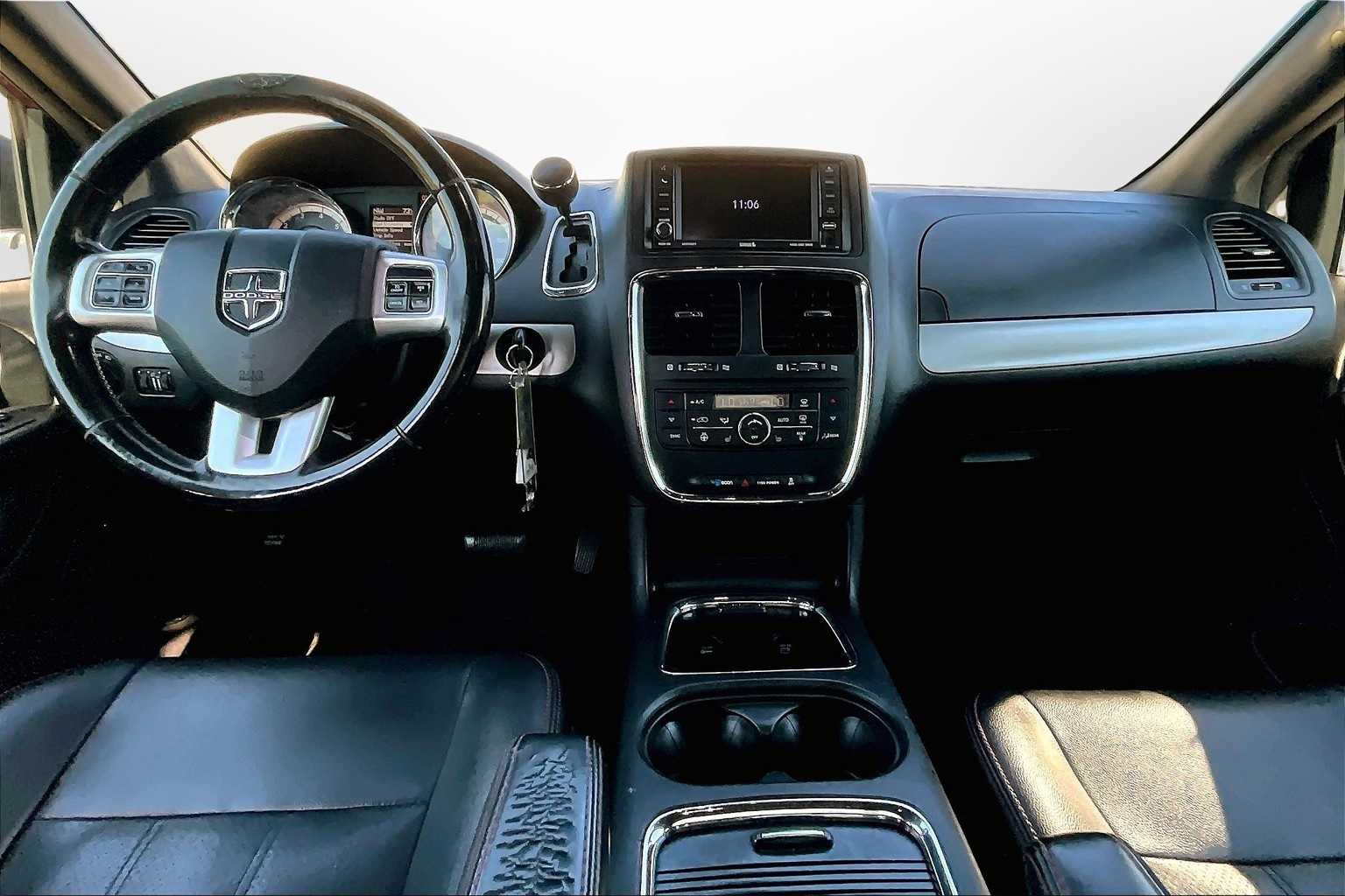Thumbnail: 2019 Dodge Grand Caravan - 14