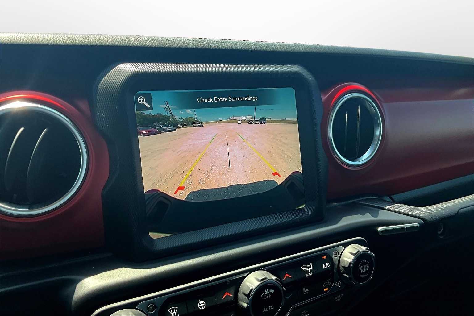 Thumbnail: 2022 Jeep Gladiator - 22