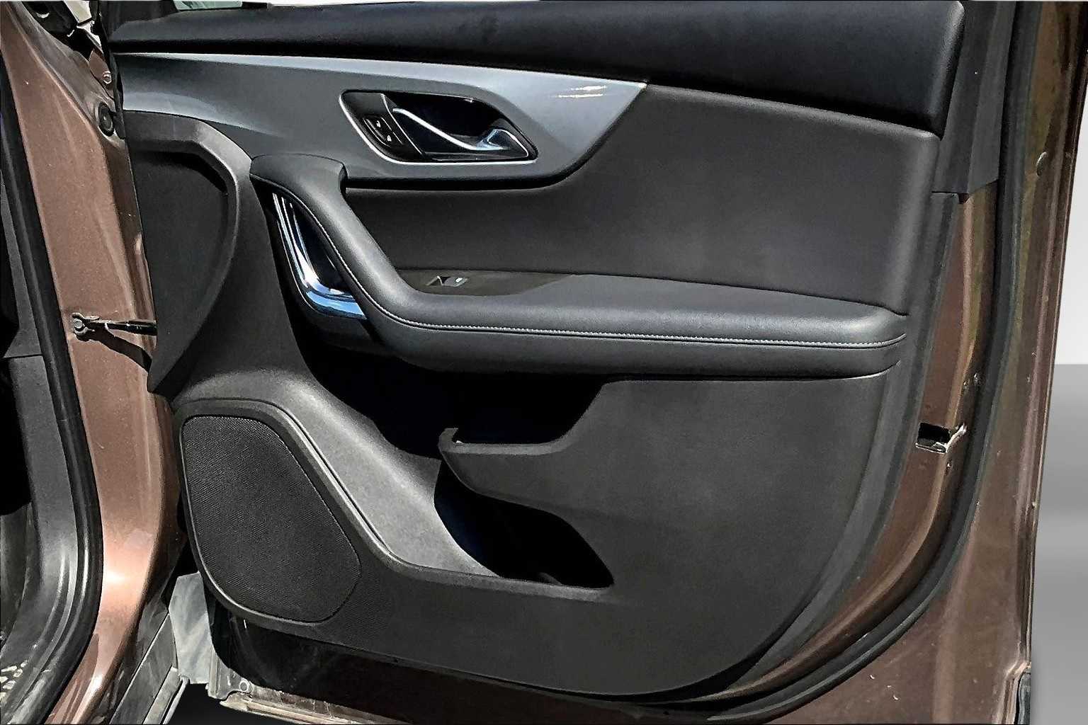 Thumbnail: 2019 Chevrolet Blazer - 18