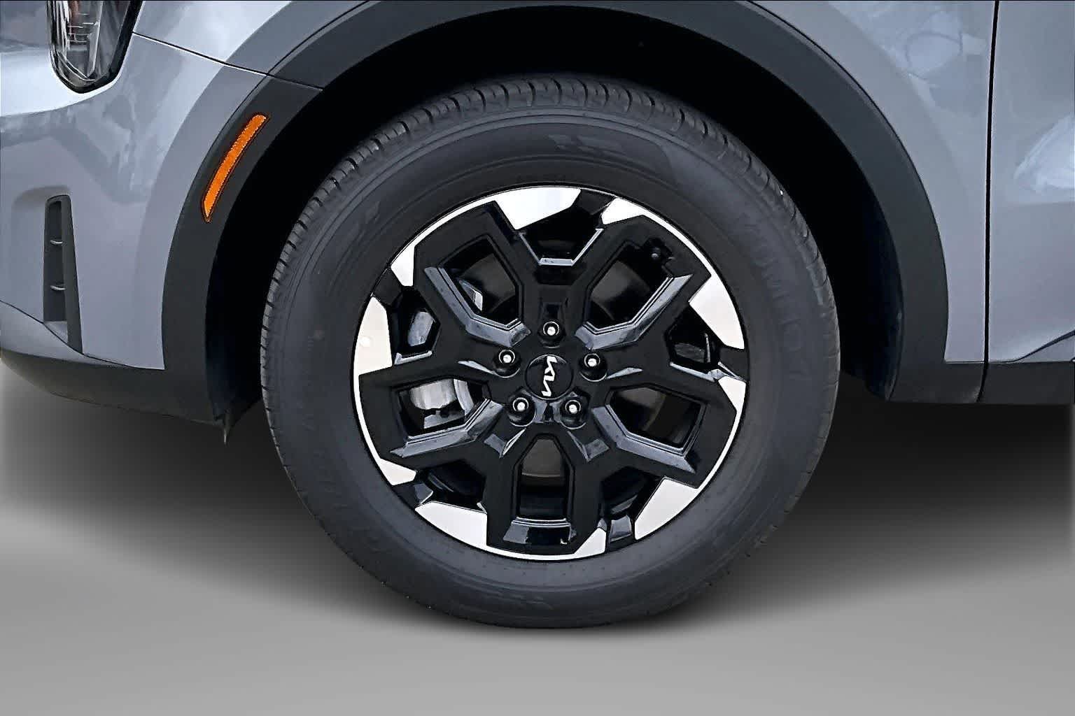 Thumbnail: 2025 Kia Sorento - 8