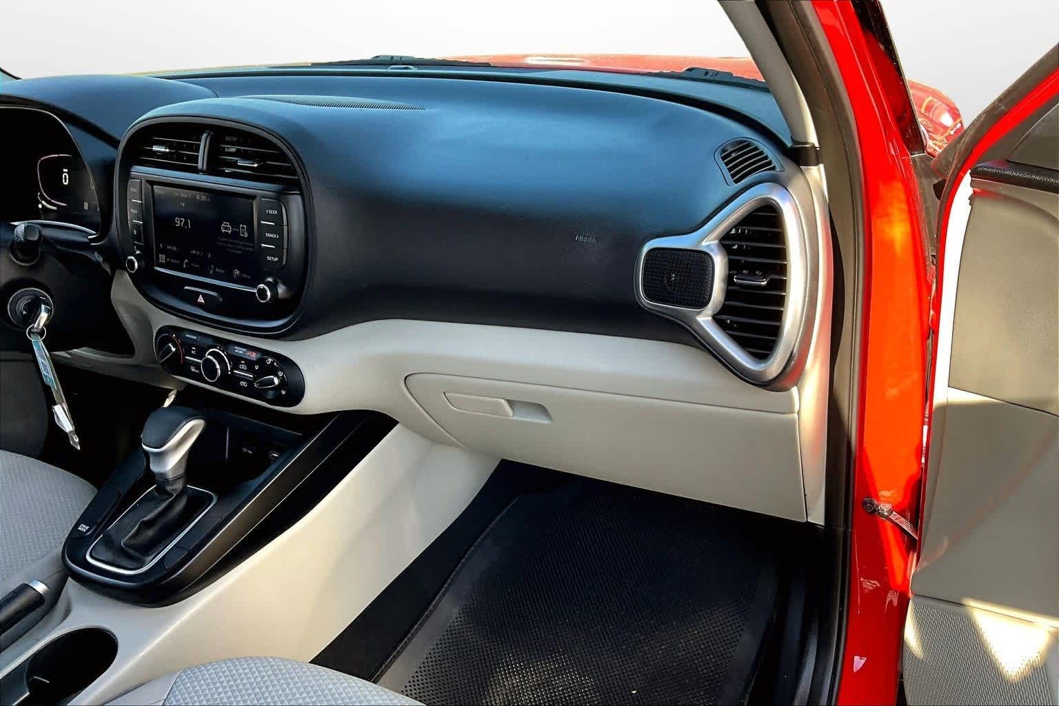 Thumbnail: 2023 Kia Soul - 15