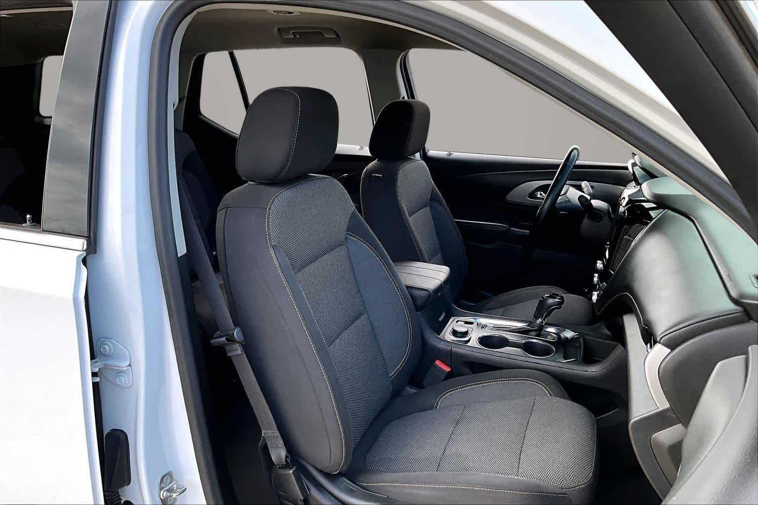 Thumbnail: 2018 Chevrolet Traverse - 7