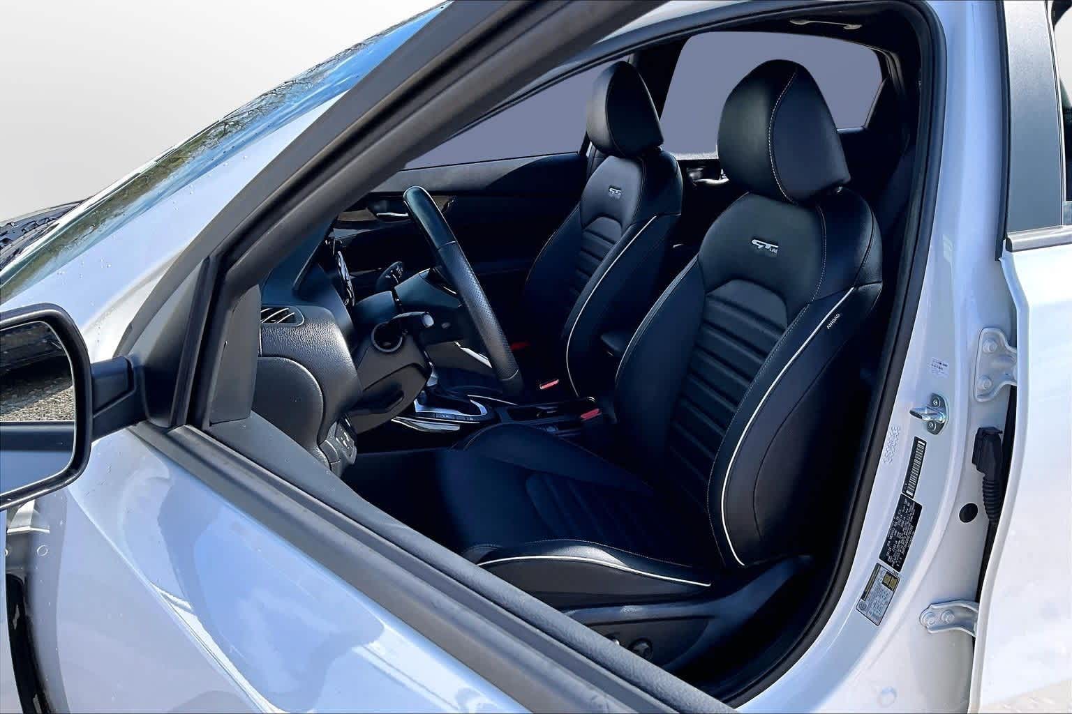 Thumbnail: 2024 Kia Forte - 25