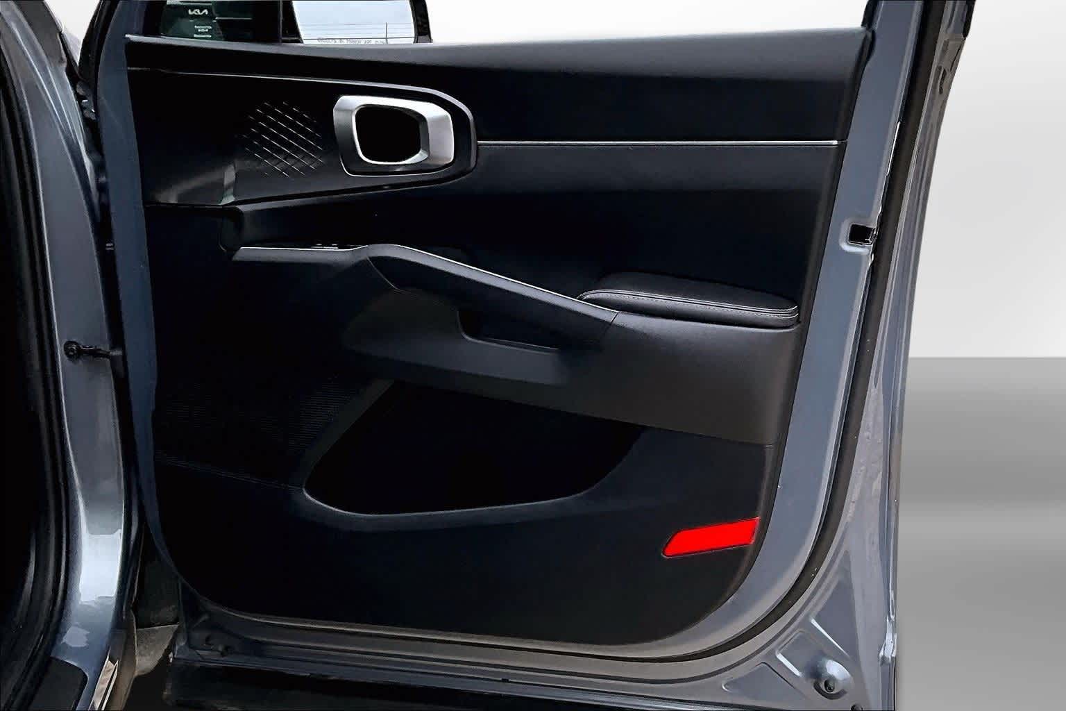 Thumbnail: 2024 Kia Sorento - 17