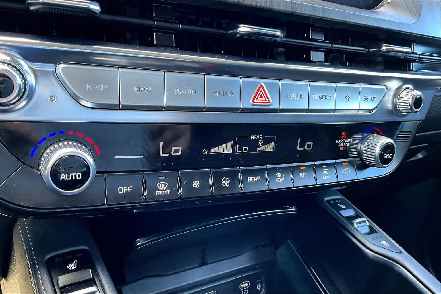 Thumbnail: 2024 Kia Telluride - 23