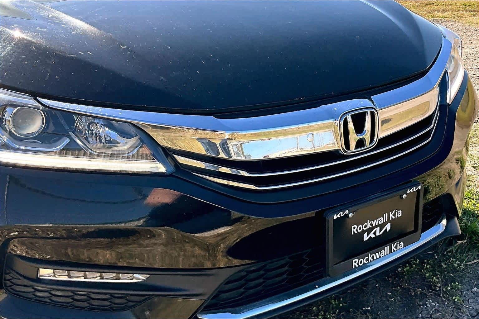 Thumbnail: 2017 Honda Accord - 25