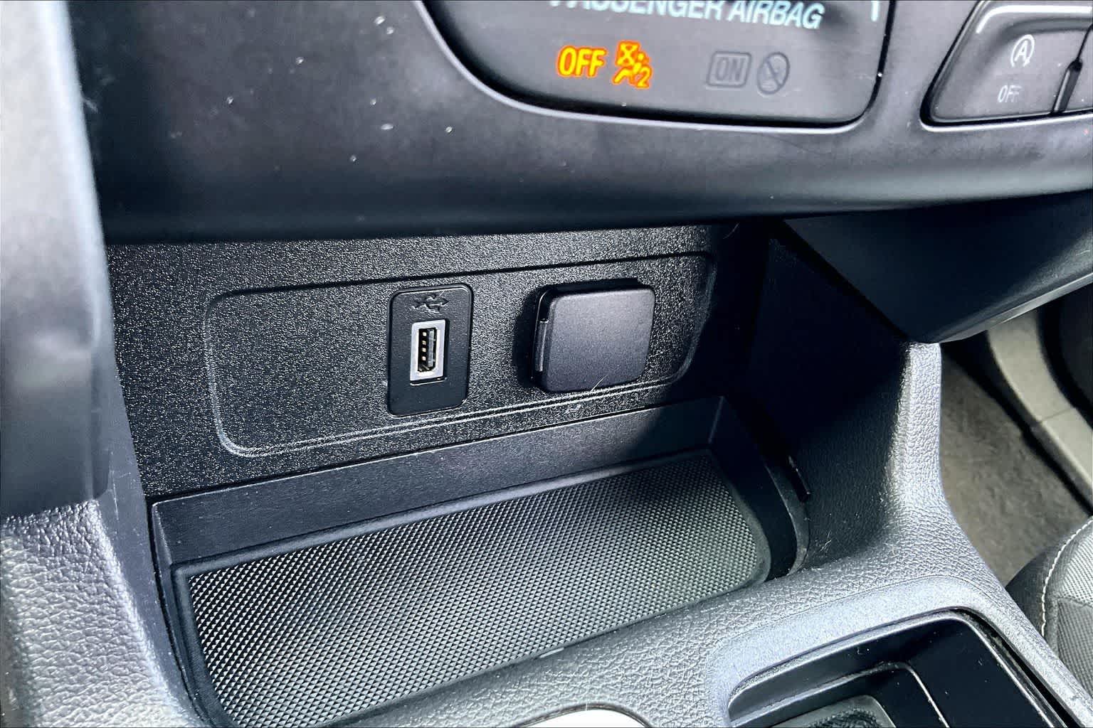 Thumbnail: 2018 Ford Escape - 21