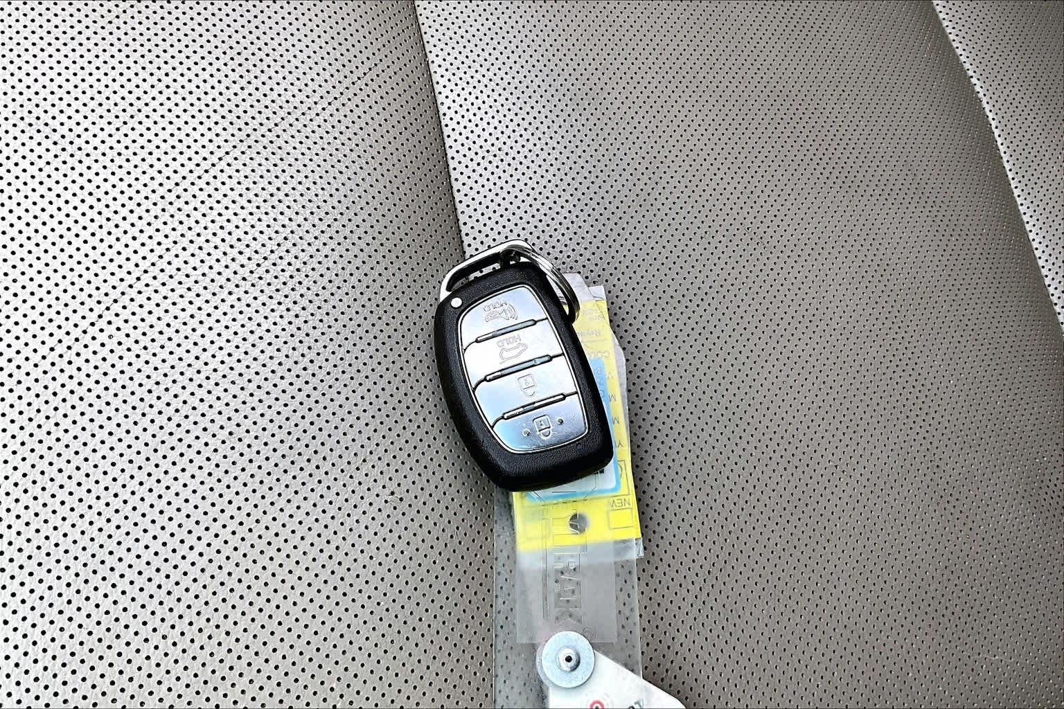 Thumbnail: 2016 Hyundai Tucson - 9