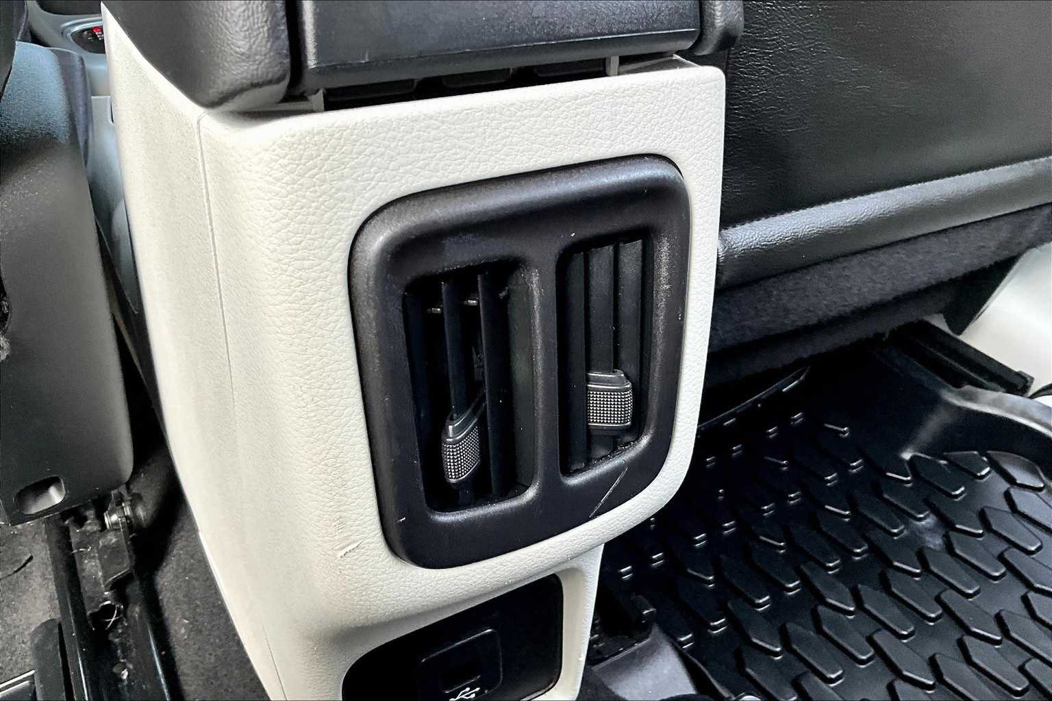 Thumbnail: 2020 Jeep Compass - 23