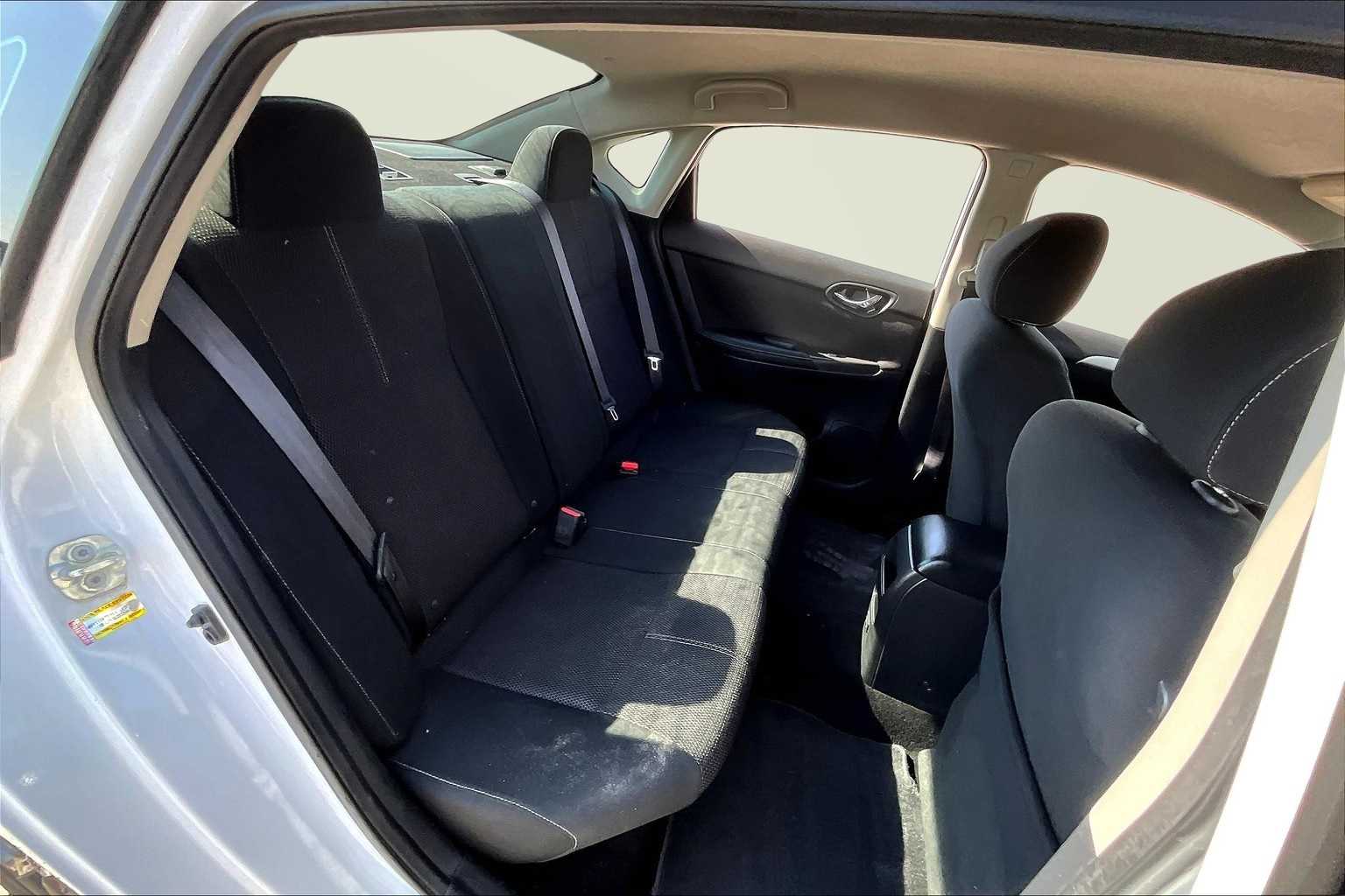 Thumbnail: 2018 Nissan Sentra - 26